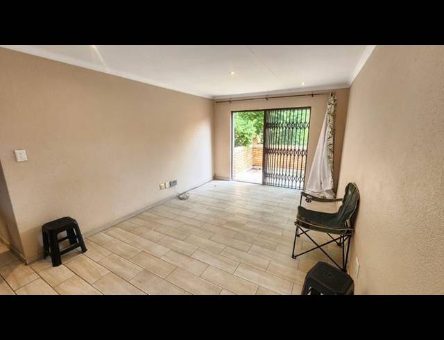 2 BEDROOM TOWNHOUSE FOR SALE IN LIEFDE EN VREDE